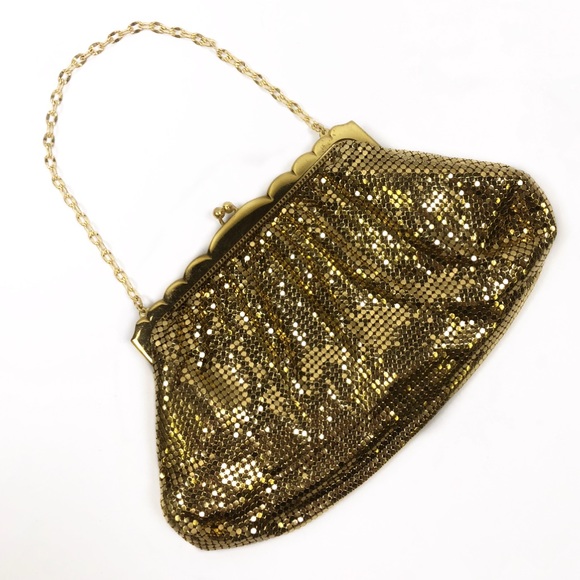 Whiting & Davis Handbags - NWOT Whiting & Davis Mesh Gold Wristlet